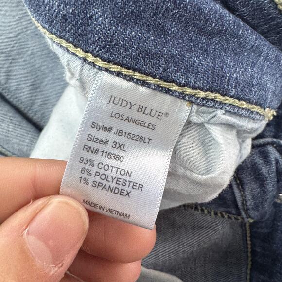 Judy Blue Denim Shorts Womens 3XL Blue Bermuda Cuffed Stretch Zip Fly JB15226LT - Picture 4 of 7